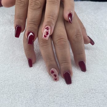 Deep berry gel polish on short square nails